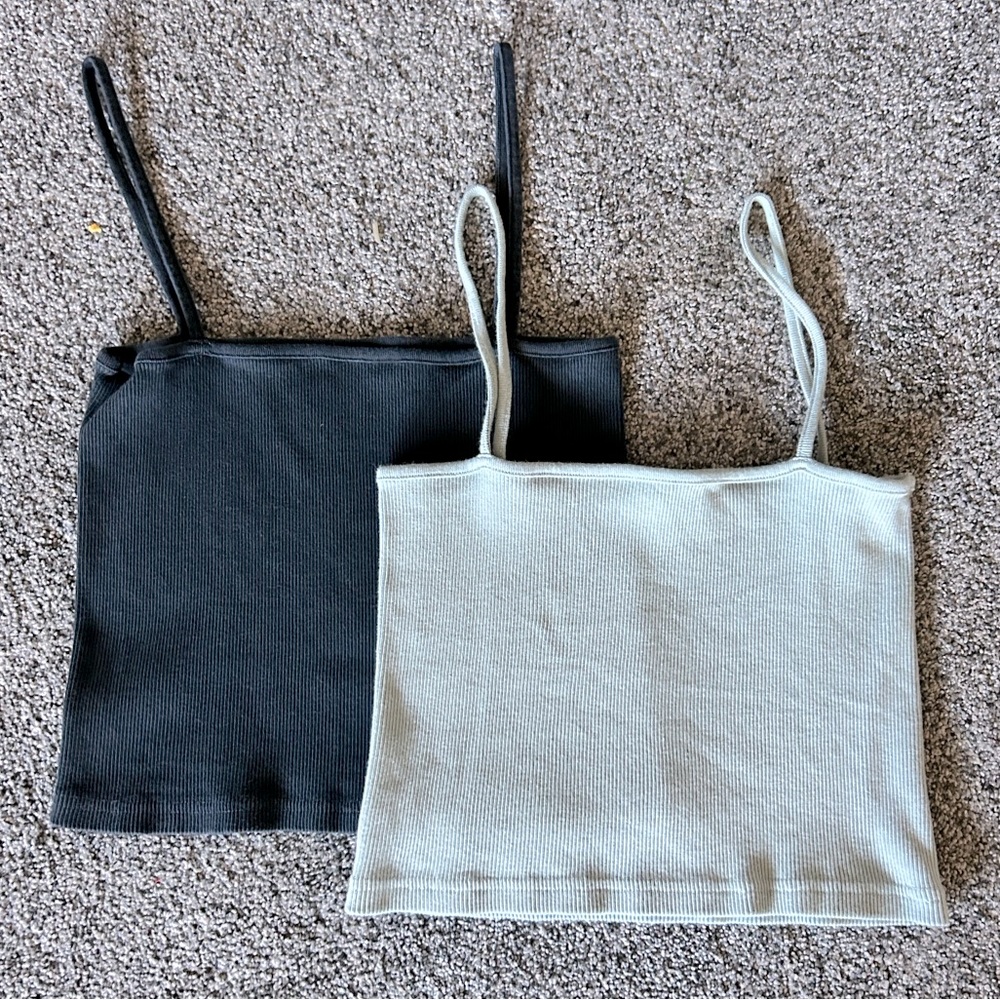 PACSUN- 2 Straight neckline, cropped tanks!
